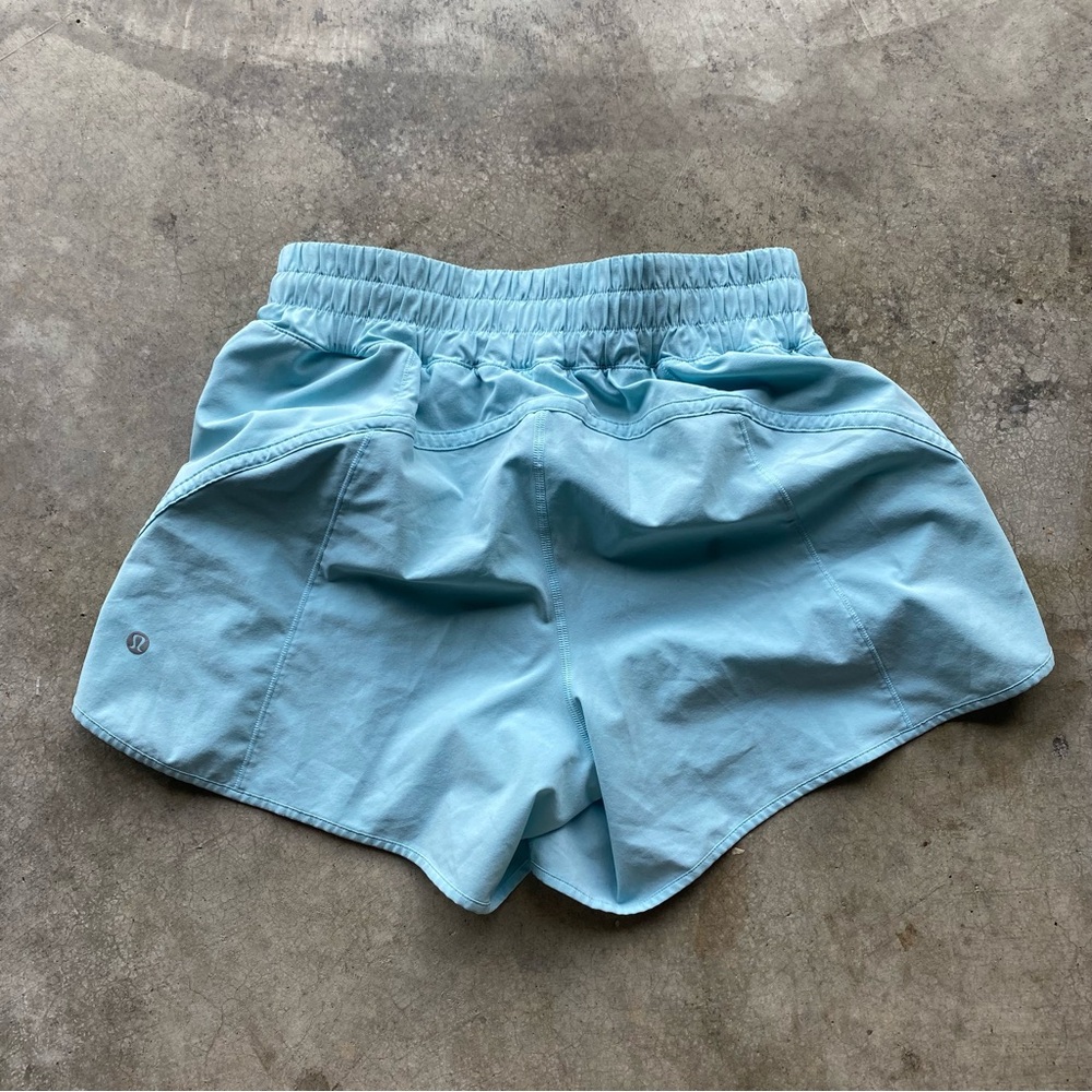 Lululemon Hotty Hot Yoga Lined shorts - Picture 2 of 7